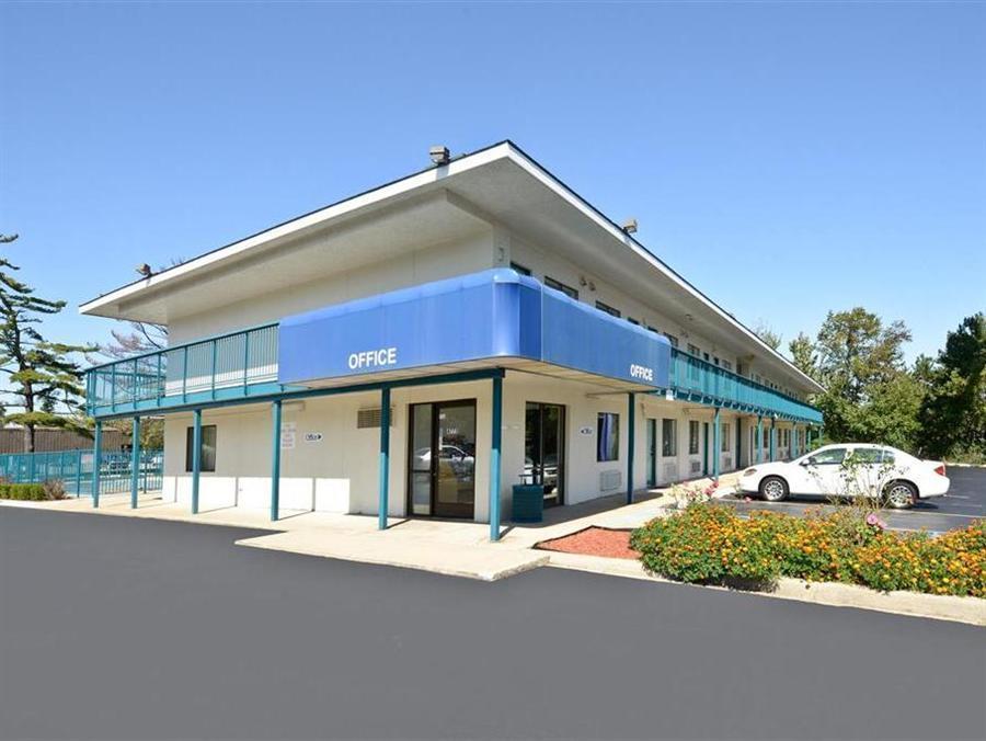 Americas Best Value Inn Battle Creek Zewnętrze zdjęcie